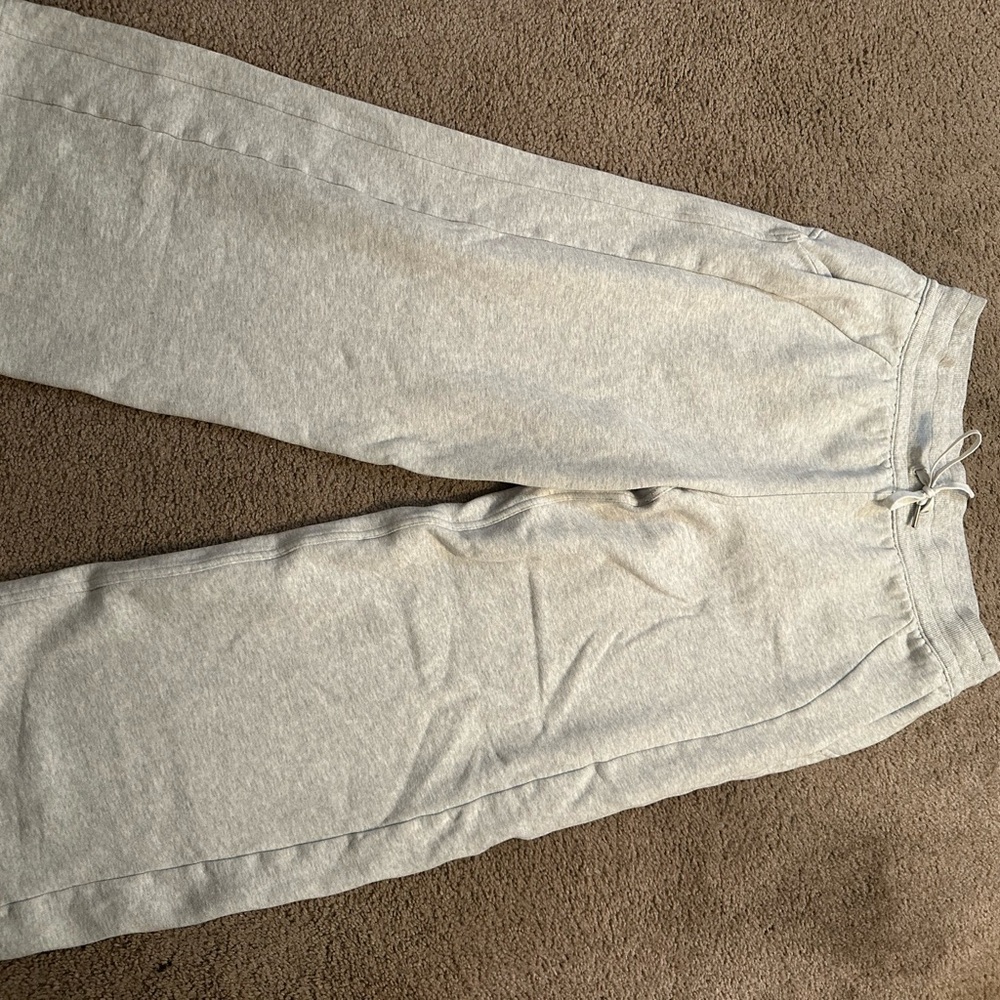 Lululemon Scuba Mid-Rise Wide-Leg Pant